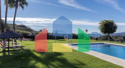 Квартира с 2 спальнями и 2 ванными комнатами с потрясающим видом на море.