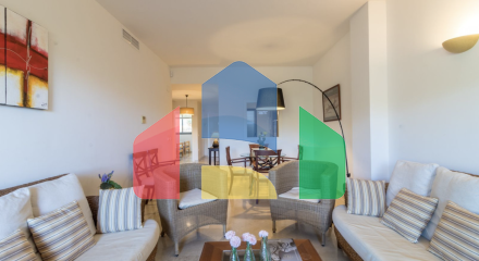 Квартира с 2 спальнями и 2 ванными комнатами с потрясающим видом на море.