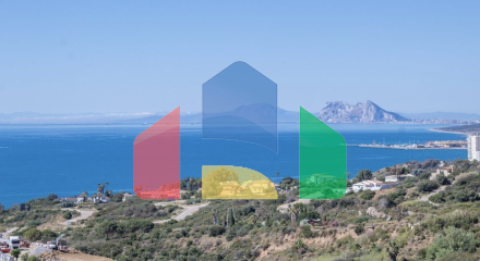 Квартира с 2 спальнями и 2 ванными комнатами с потрясающим видом на море.