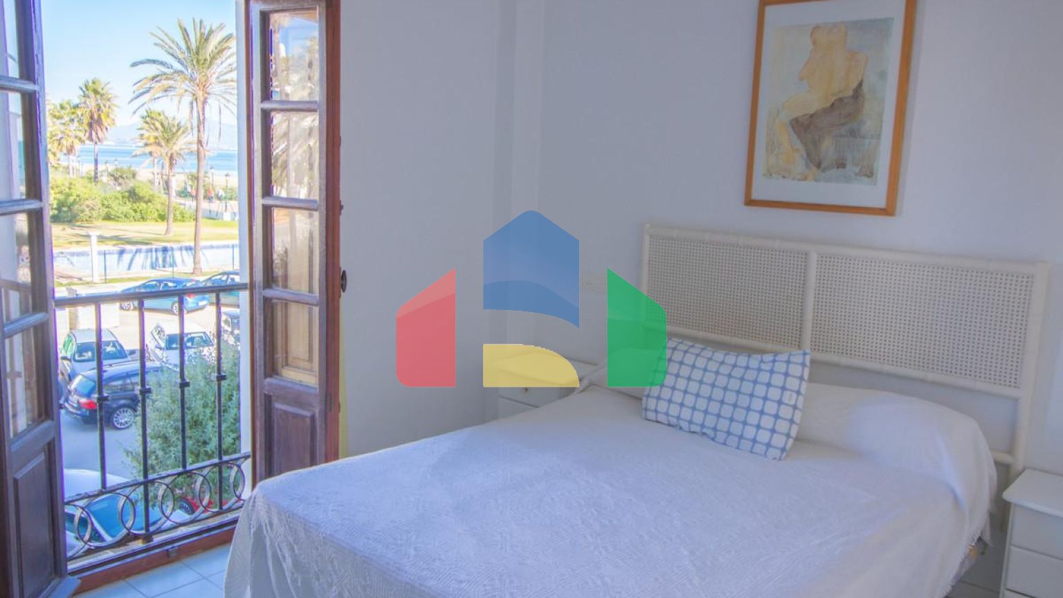 Прекрасная квартира с 2 спальнями прямо в порту Дукеса, всего в нескольких шагах от пляж