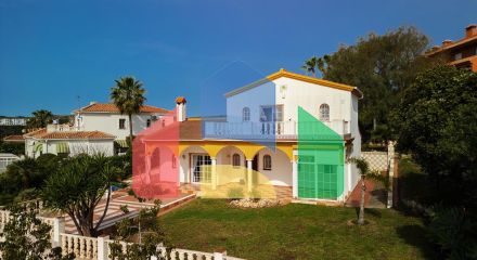 Очаровательная вилла в андалузском стиле с видом на море