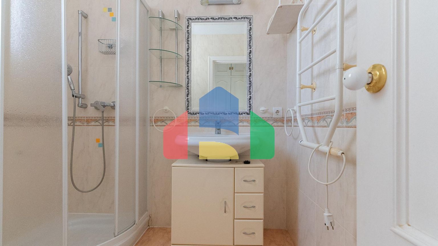 Очаровательная вилла в андалузском стиле с видом на море