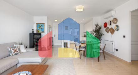 Просторная и солнечная квартира-мечта с 2 спальнями и потрясающим видом на море в Эстепоне