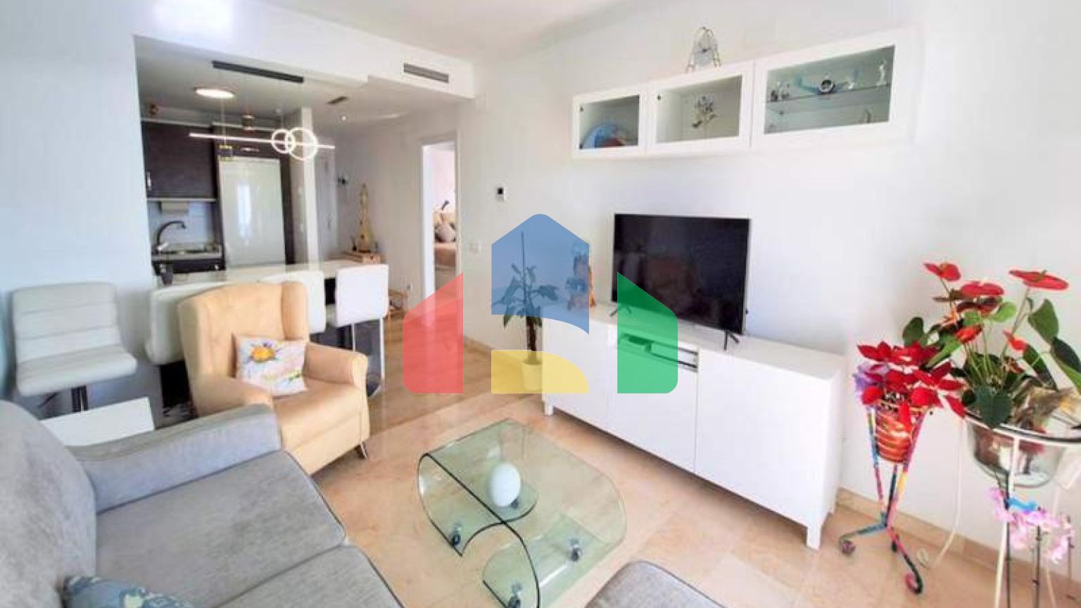 Элегантная Квартира на Последнем Этажe с Видом на Море в Ла Дукеса