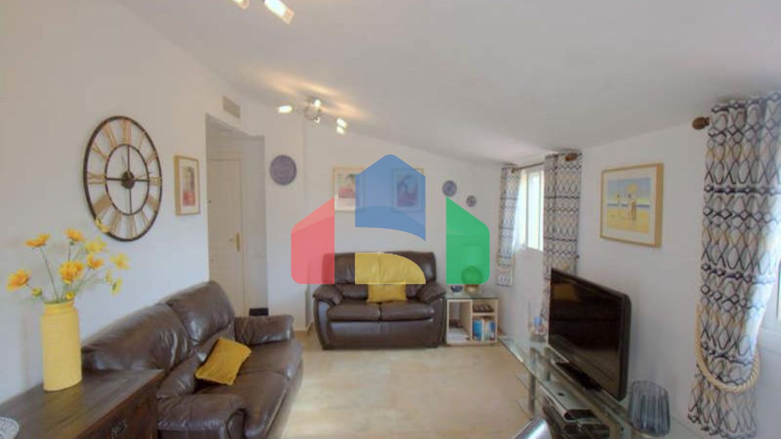 Безупречный Пентхаус с Видом на Море и Южной Ориентацией в Ла-Дукеса