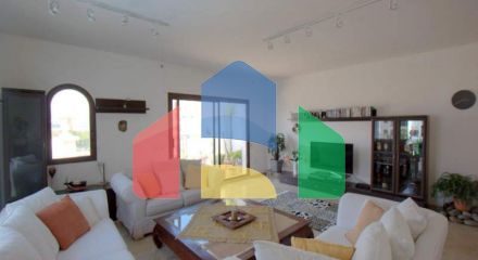 Immaculate Beachfront Penthouse with Stunning Sea Views in La Duquesa