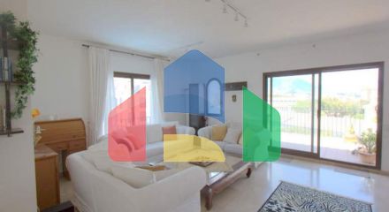 Immaculate Beachfront Penthouse with Stunning Sea Views in La Duquesa