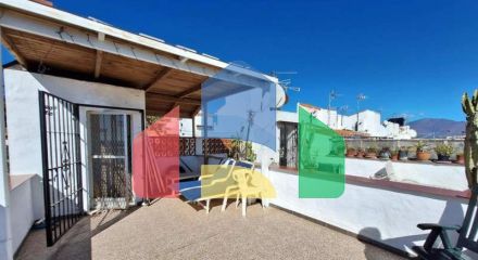 Charming Andalucian Townhouse with Sea Views in La Duquesa