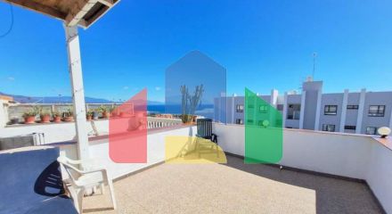 Charming Andalucian Townhouse with Sea Views in La Duquesa