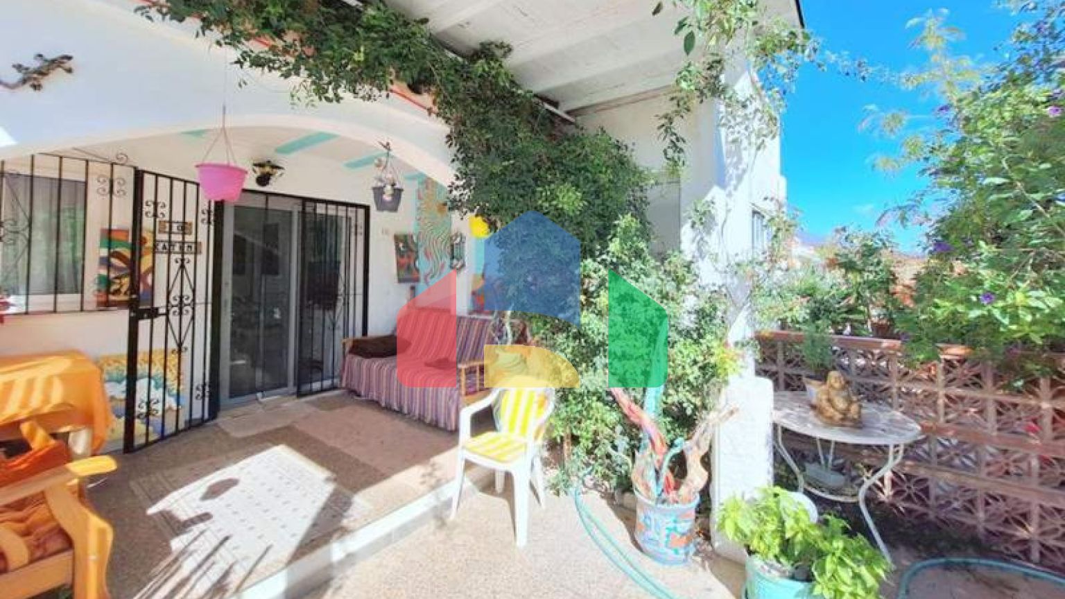 Очаровательный Андалузский Таунхаус с Видом на Море в Ла-Дукеса