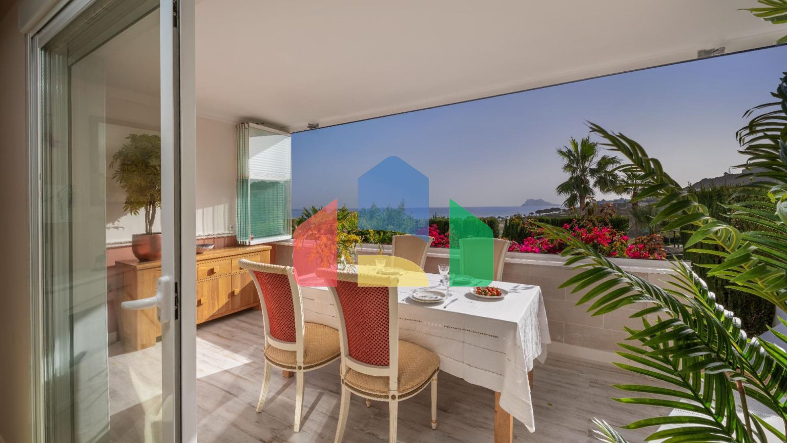 Таунхаус в Манильве, Байя-де-лас-Рокас, 5 спален, 4 ванные комнаты