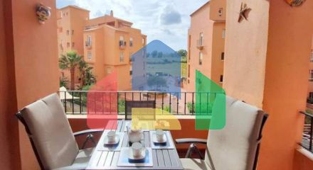 Светлая Угловая Квартира с Видами на Виноградник и Море в Ла-Дукеса