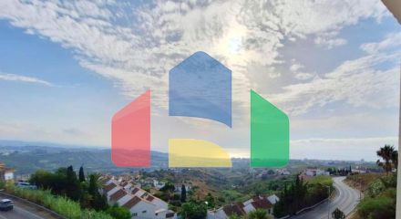 Просторный Таунхаус с Видом на Море в Манильве Просторный Таунхаус с Видом на Море в Манильве