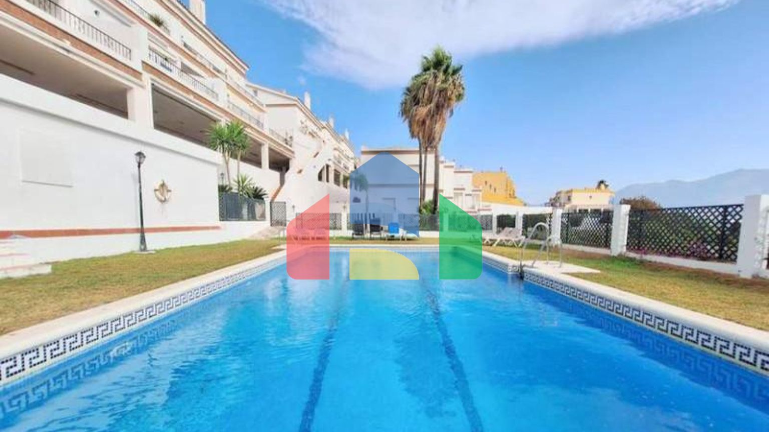 Просторный Таунхаус с Видом на Море в Манильве