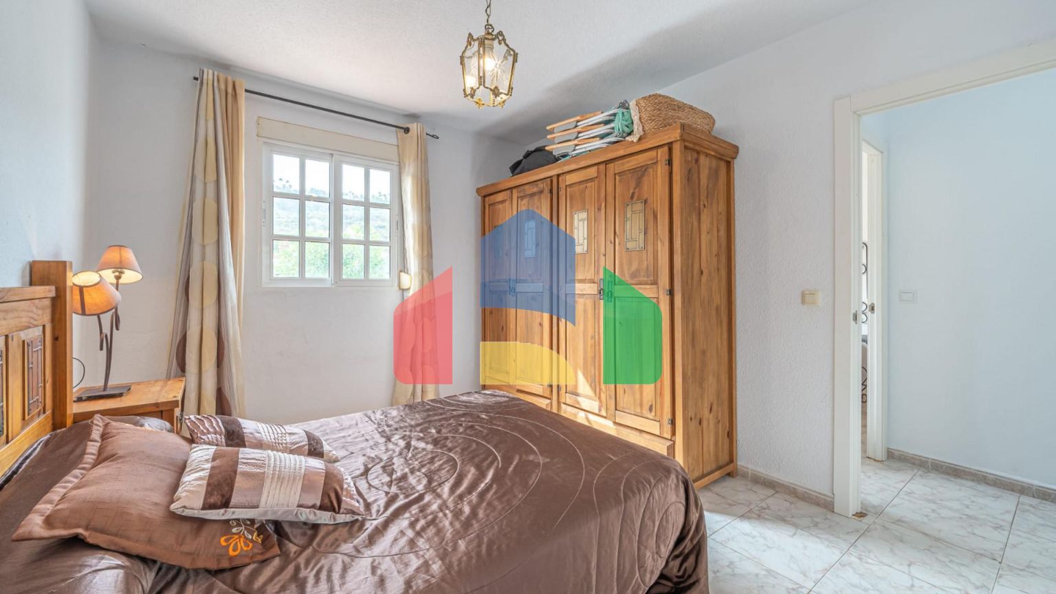 Прекрасный дом в Пунта-Чульера, Манильва, 5 спален, 2 ванные комнаты