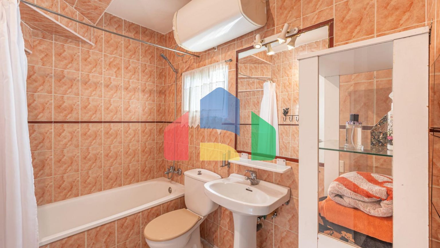 Прекрасный дом в Пунта-Чульера, Манильва, 5 спален, 2 ванные комнаты