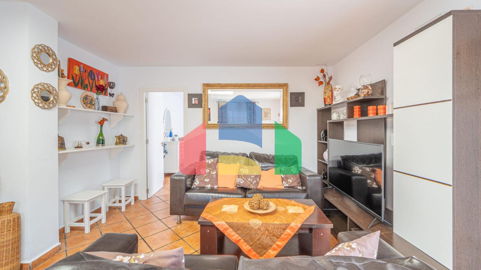 Прекрасный дом в Пунта-Чульера, Манильва, 5 спален, 2 ванные комнаты