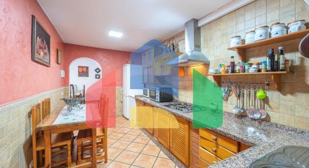 Прекрасный дом в Пунта-Чульера, Манильва, 5 спален, 2 ванные комнаты Прекрасный дом в Пунта-Чульера, Манильва, 5 спален, 2 ванные комнаты