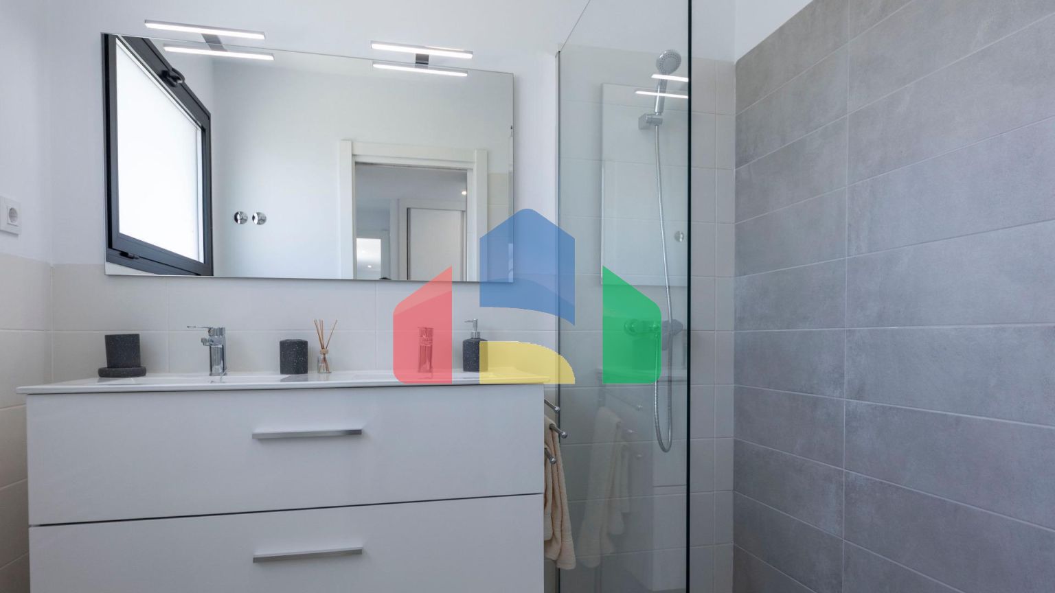 СОВРЕМЕННЫЕ ВИЛЛЫ В КАЛАСПАРРЕ С ЧАСТНЫМ БАССЕЙНОМ !!!