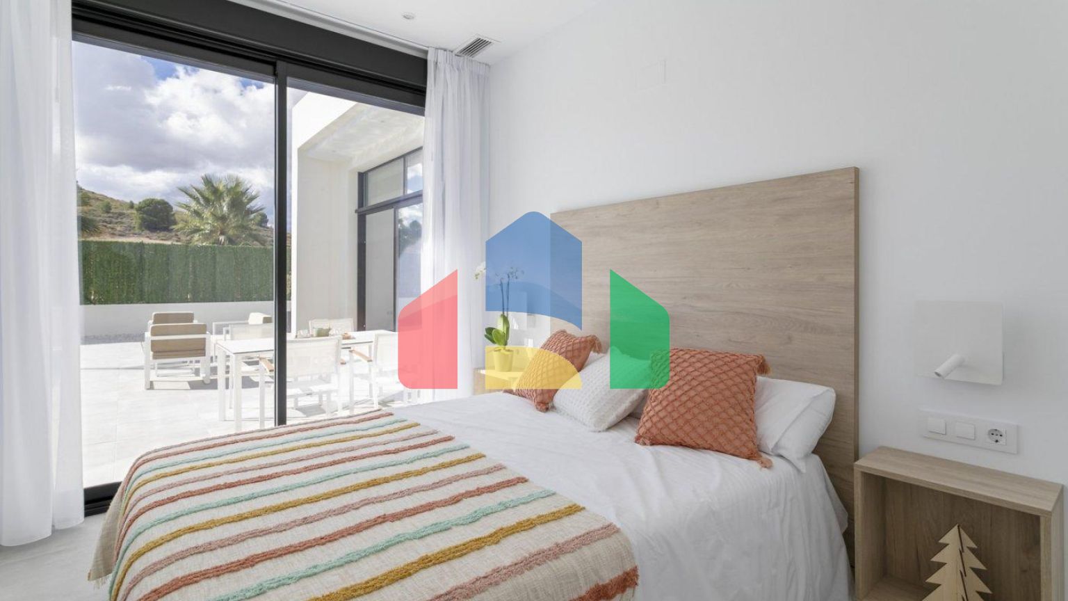 СОВРЕМЕННЫЕ ВИЛЛЫ В КАЛАСПАРРЕ С ЧАСТНЫМ БАССЕЙНОМ !!!