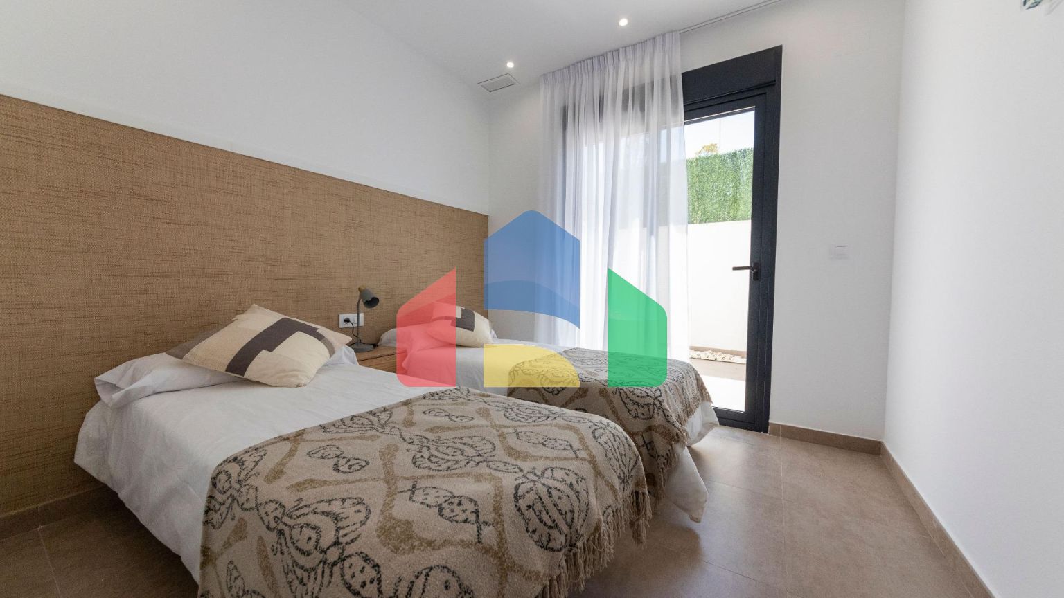 НОВЫЕ ВИЛЛЫ САН-ХУАН-ДЕ-ЛОС-ТЕРРЕРОС, АЛЬМЕРИЯ