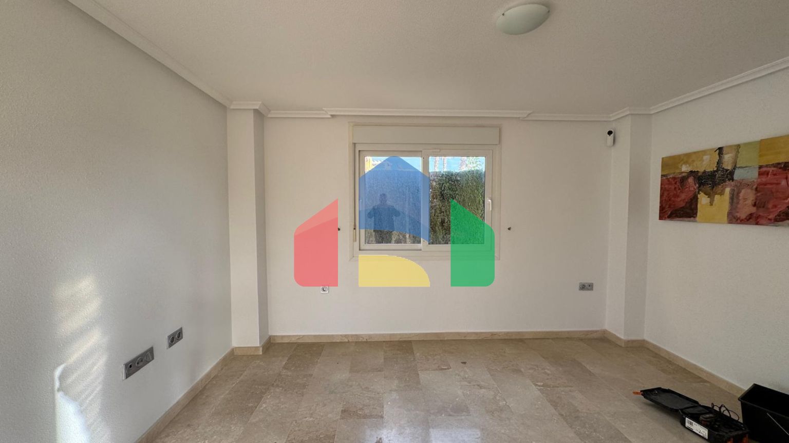 ВИЛЛА НОВОСТРОЙ С УЧАСТКОМ 430 М2 С ПРИВАТНЫМ БАССЕЙНОМ. 3 СПАЛЬНИ. 2 ВАННЫЕ. 117 М2 ПЛОЩАДЬ.СОЛЯРИЙ