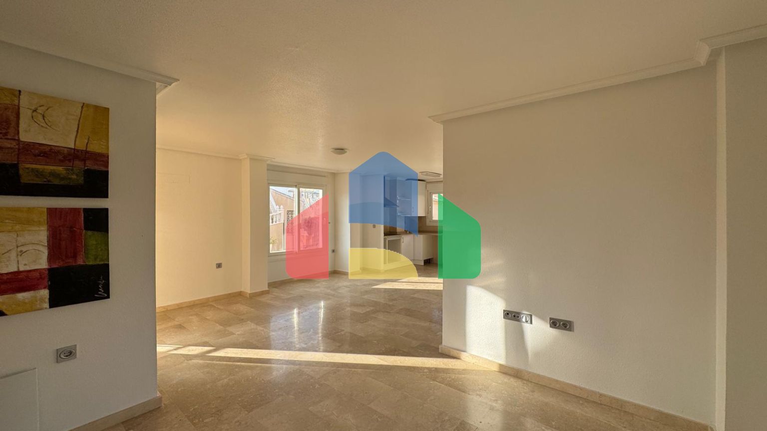 ВИЛЛА НОВОСТРОЙ С УЧАСТКОМ 430 М2 С ПРИВАТНЫМ БАССЕЙНОМ. 3 СПАЛЬНИ. 2 ВАННЫЕ. 117 М2 ПЛОЩАДЬ.СОЛЯРИЙ