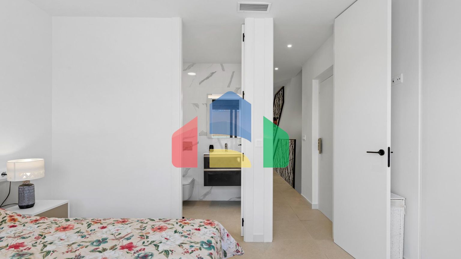 НОВЫЕ ДВУХЭТАЖНЫЕ ВИЛЛЫ В ГУАРДАМАР-ДЕЛЬ-СЕГУРА