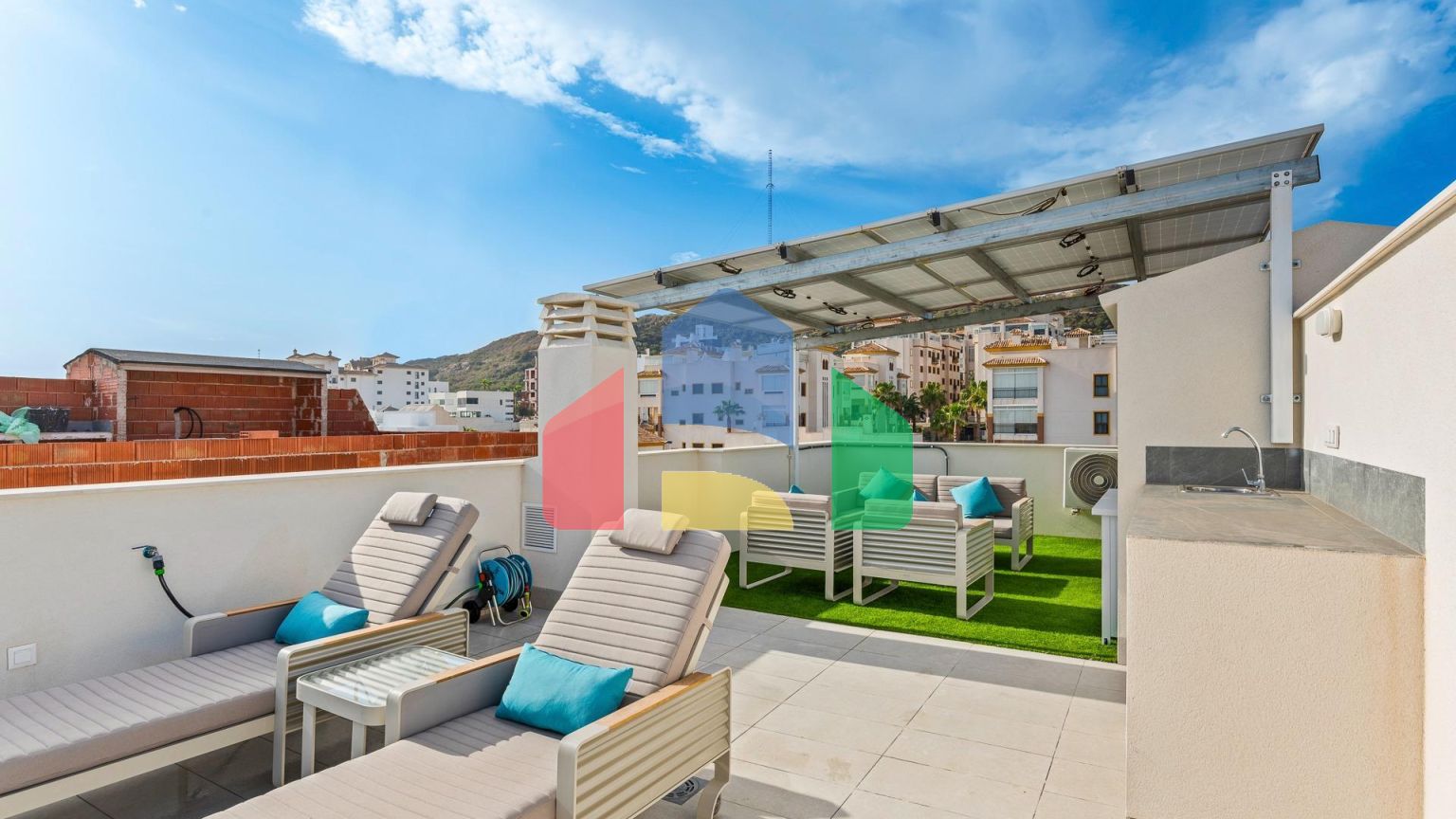 НОВЫЕ ДВУХЭТАЖНЫЕ ВИЛЛЫ В ГУАРДАМАР-ДЕЛЬ-СЕГУРА