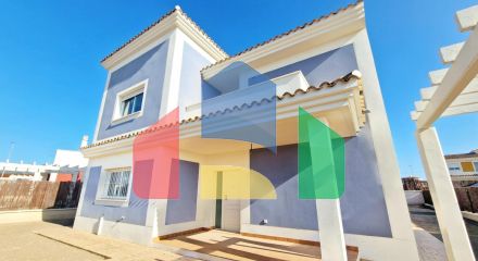 Новые виллы на просторных участках площадью 500+ м² в Лорке