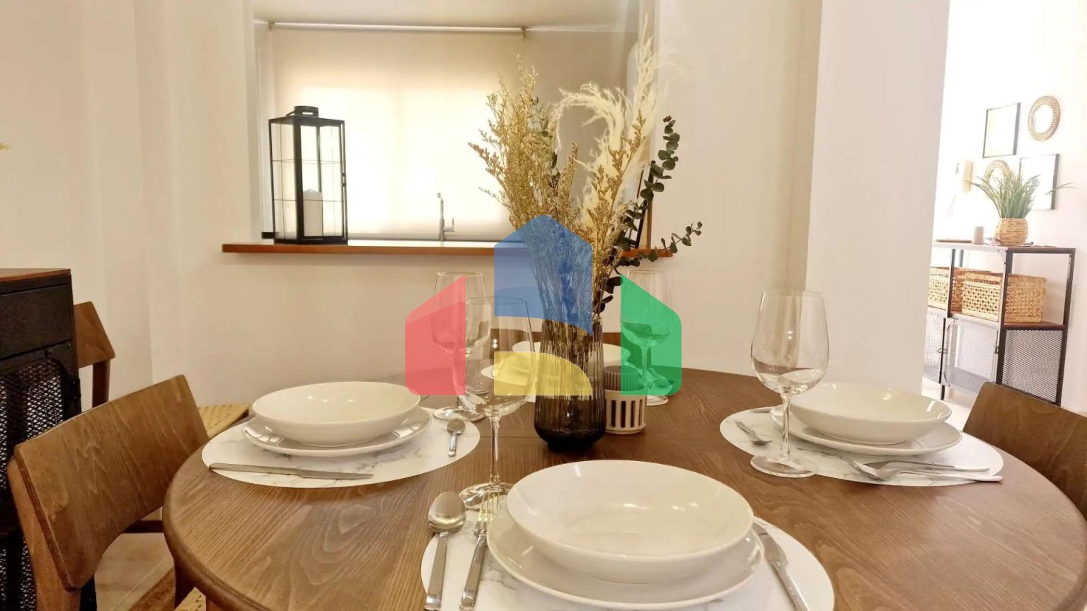 Новые виллы на просторных участках площадью 500+ м² в Лорке