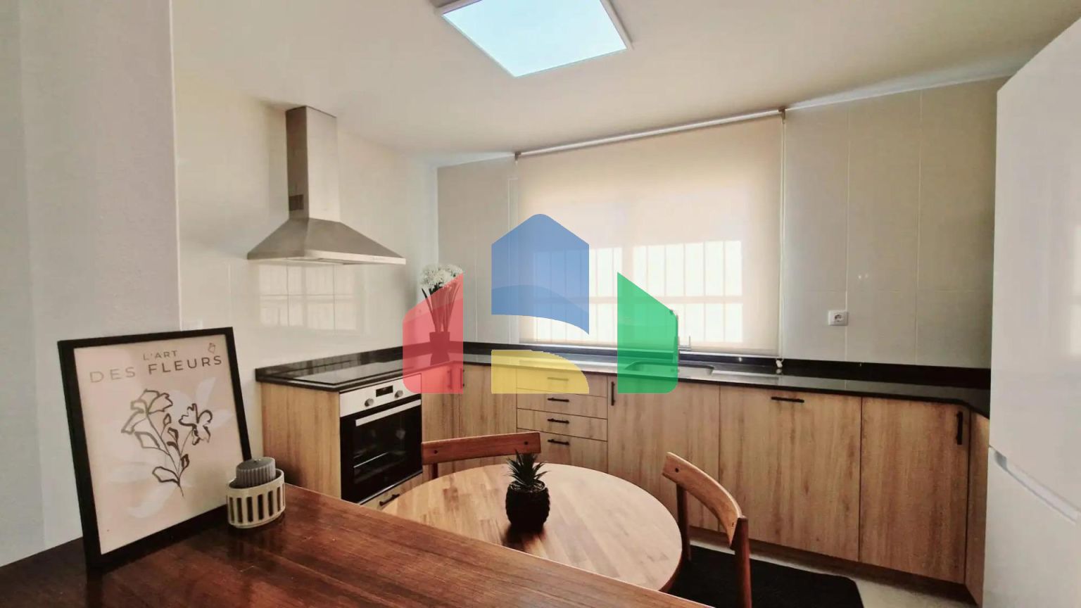 Новые виллы на просторных участках площадью 500+ м² в Лорке