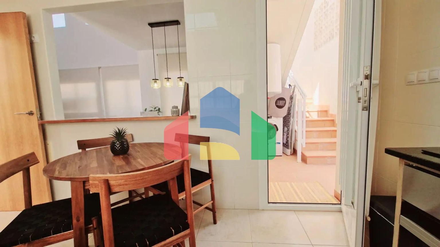 Новые виллы на просторных участках площадью 500+ м² в Лорке