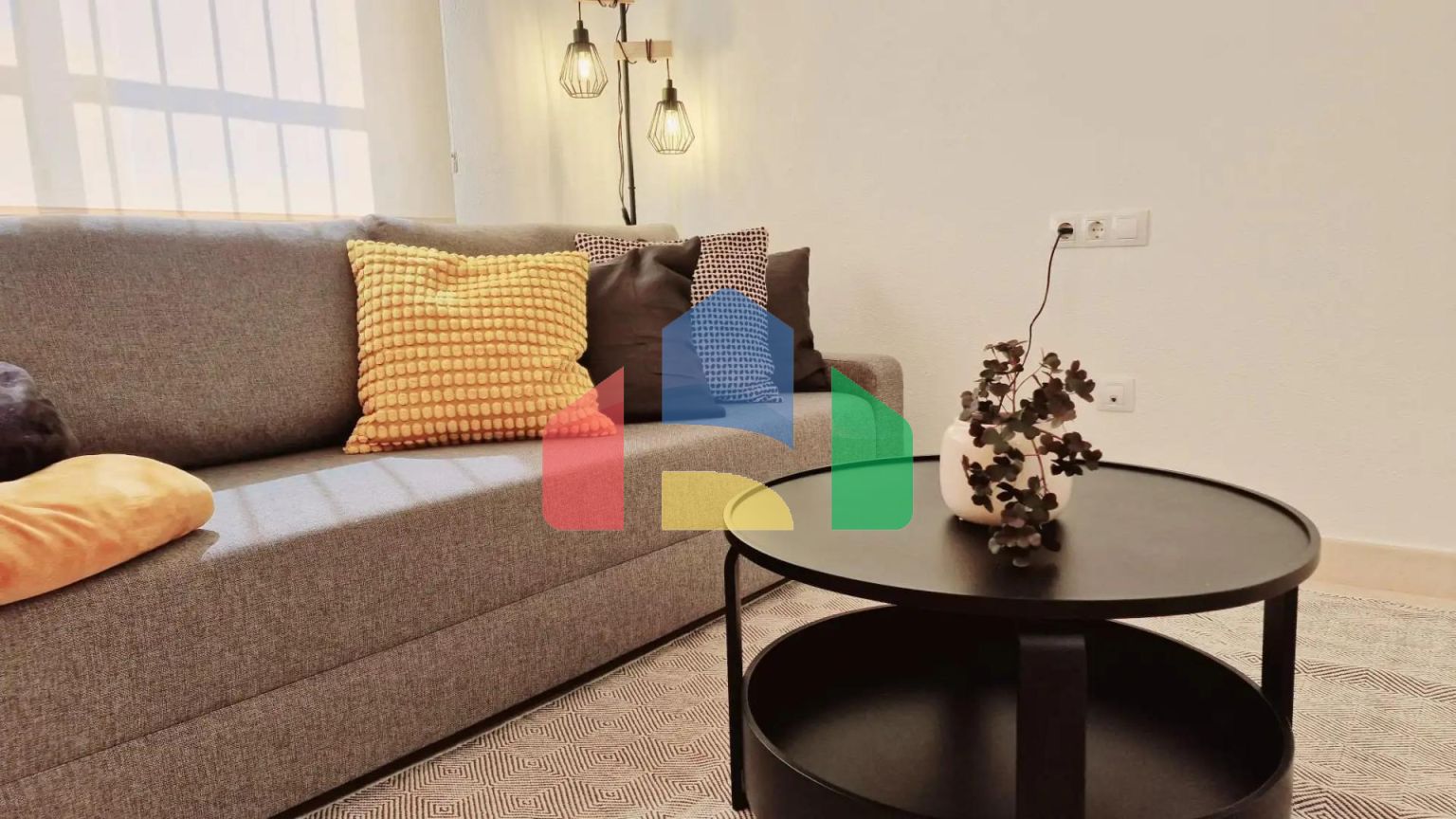 Новые виллы на просторных участках площадью 500+ м² в Лорке