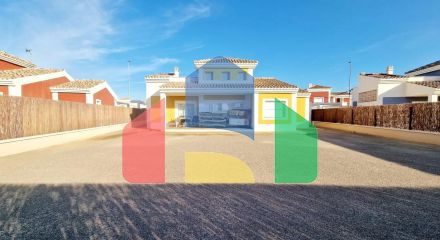 Новые виллы на просторных участках площадью 500+ м² в Лорке