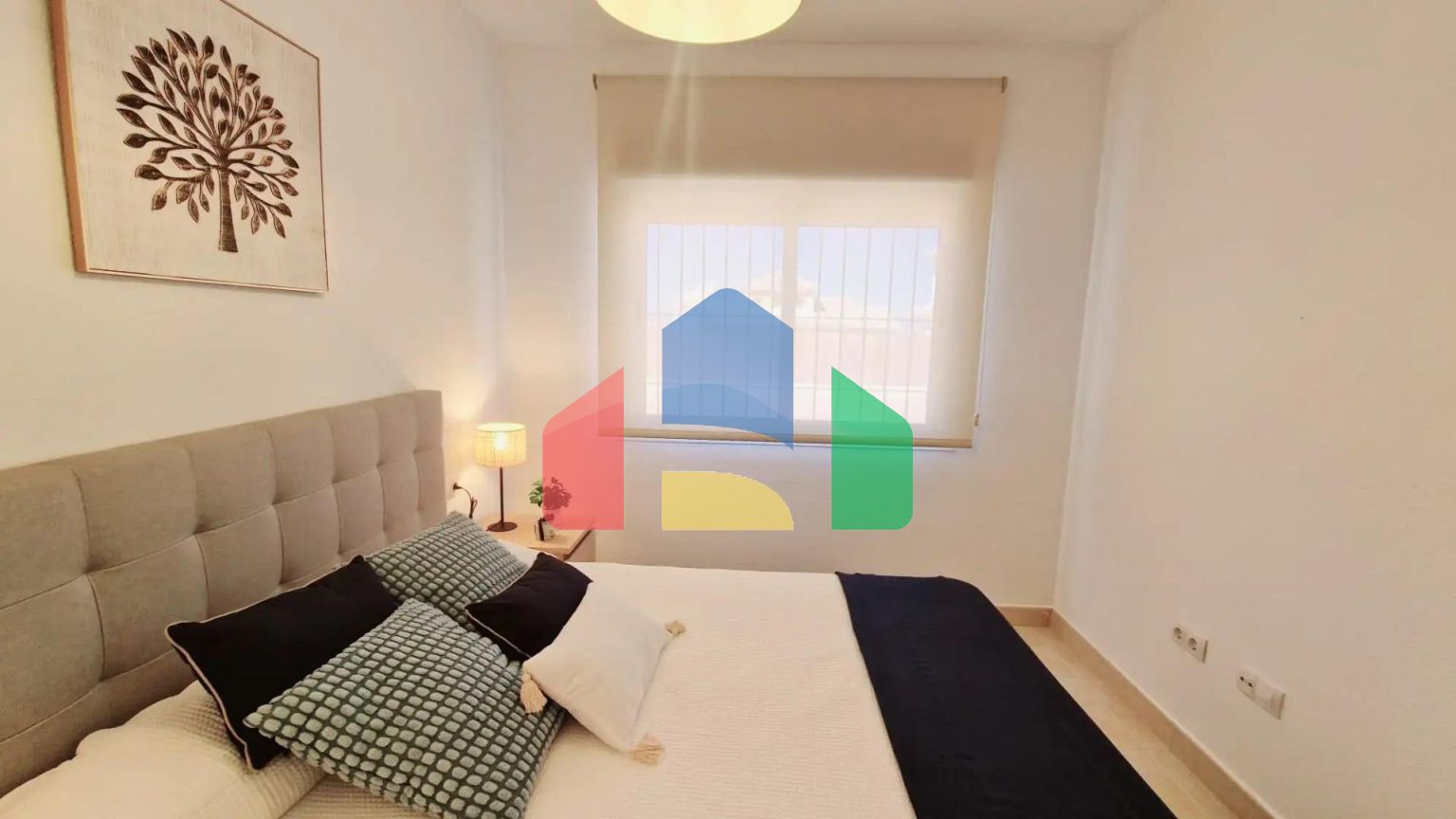 Новые виллы на просторных участках площадью 500+ м² в Лорке