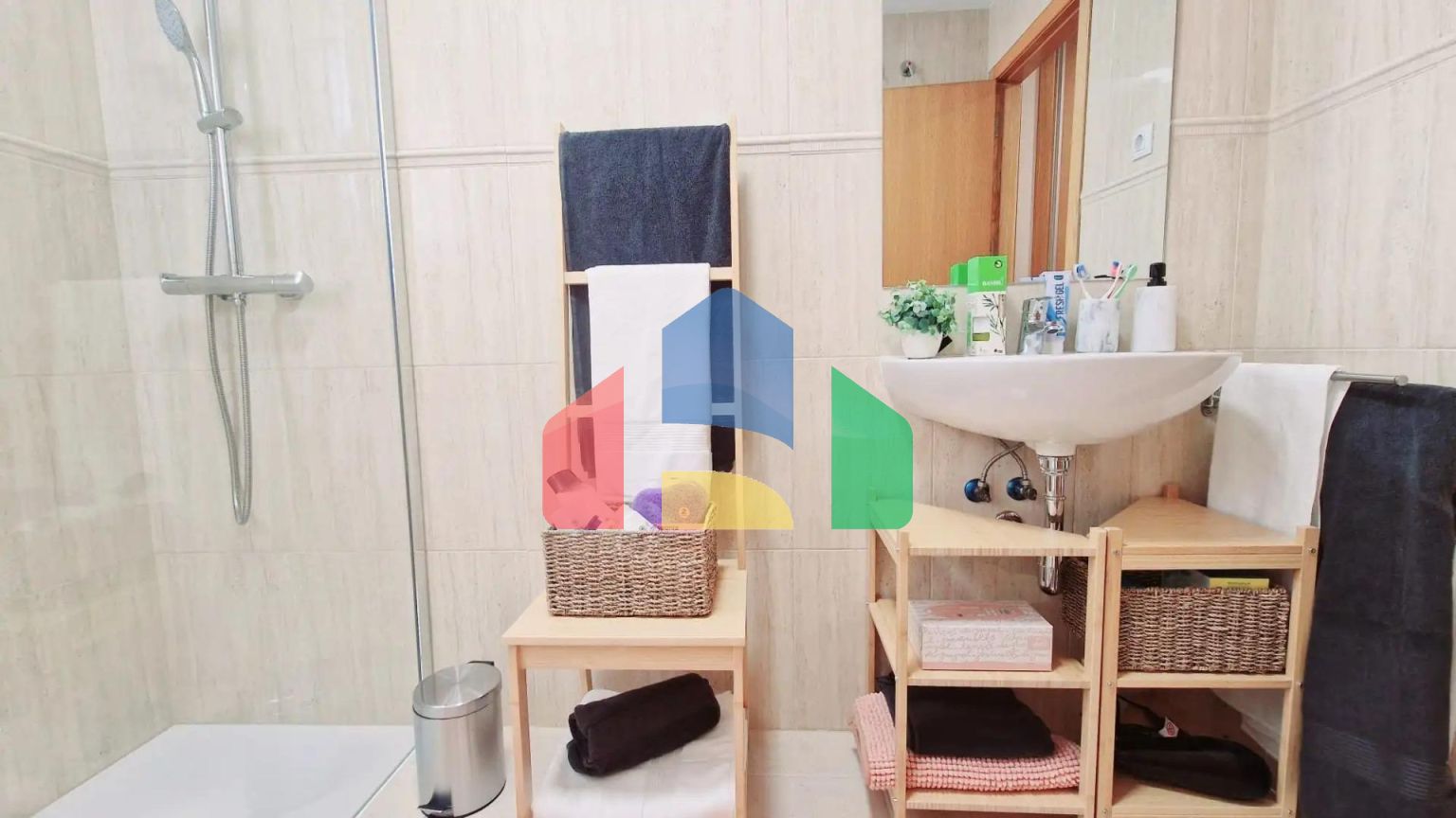 Новые виллы на просторных участках площадью 500+ м² в Лорке