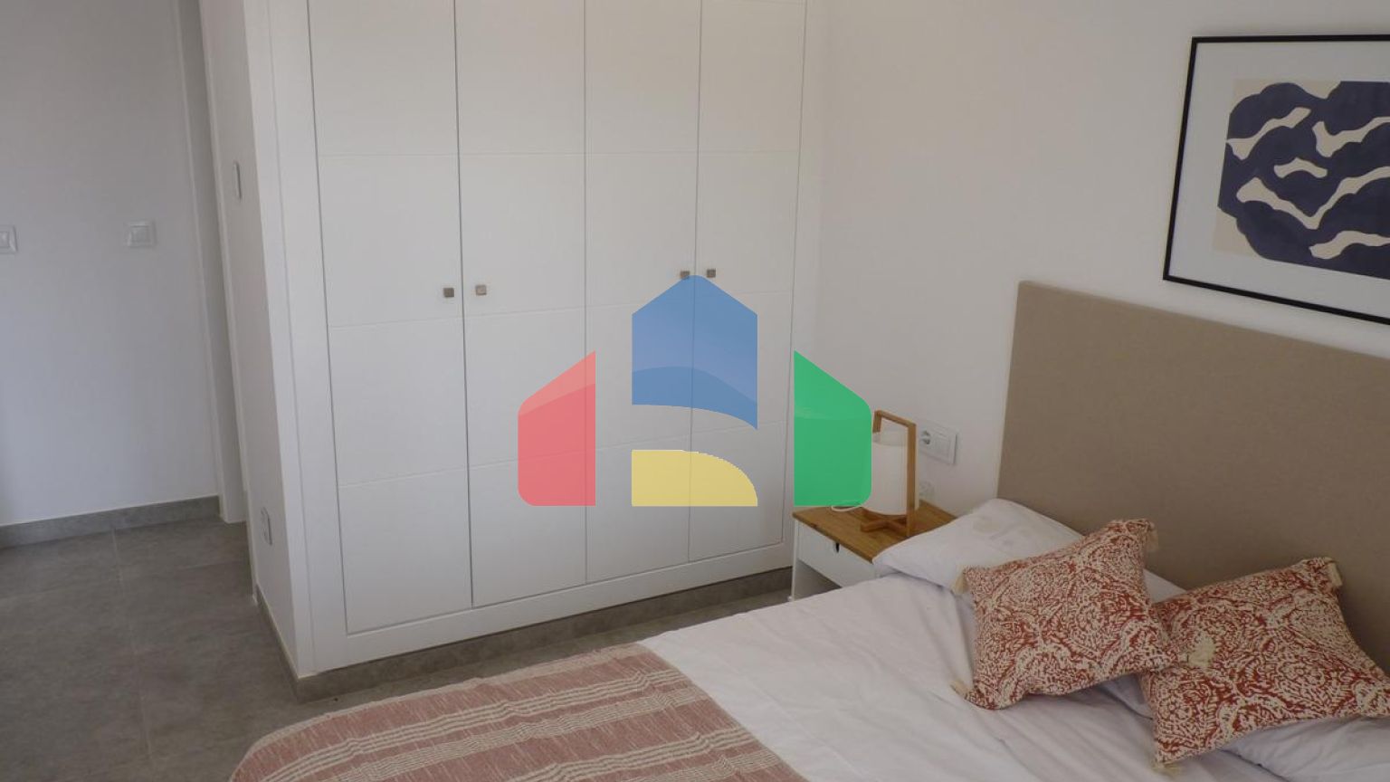 НОВЫЕ СОВРЕМЕННЫЕ БУНГАЛО В ПИЛАР-ДЕ-ЛА-ОРАДАДА