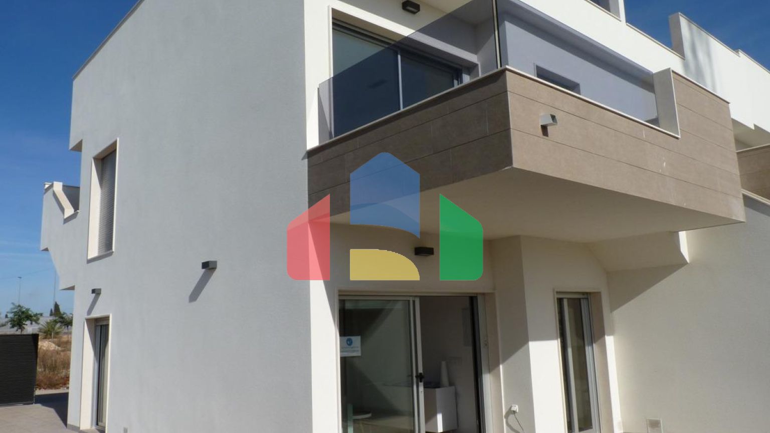 НОВЫЕ СОВРЕМЕННЫЕ БУНГАЛО В ПИЛАР-ДЕ-ЛА-ОРАДАДА