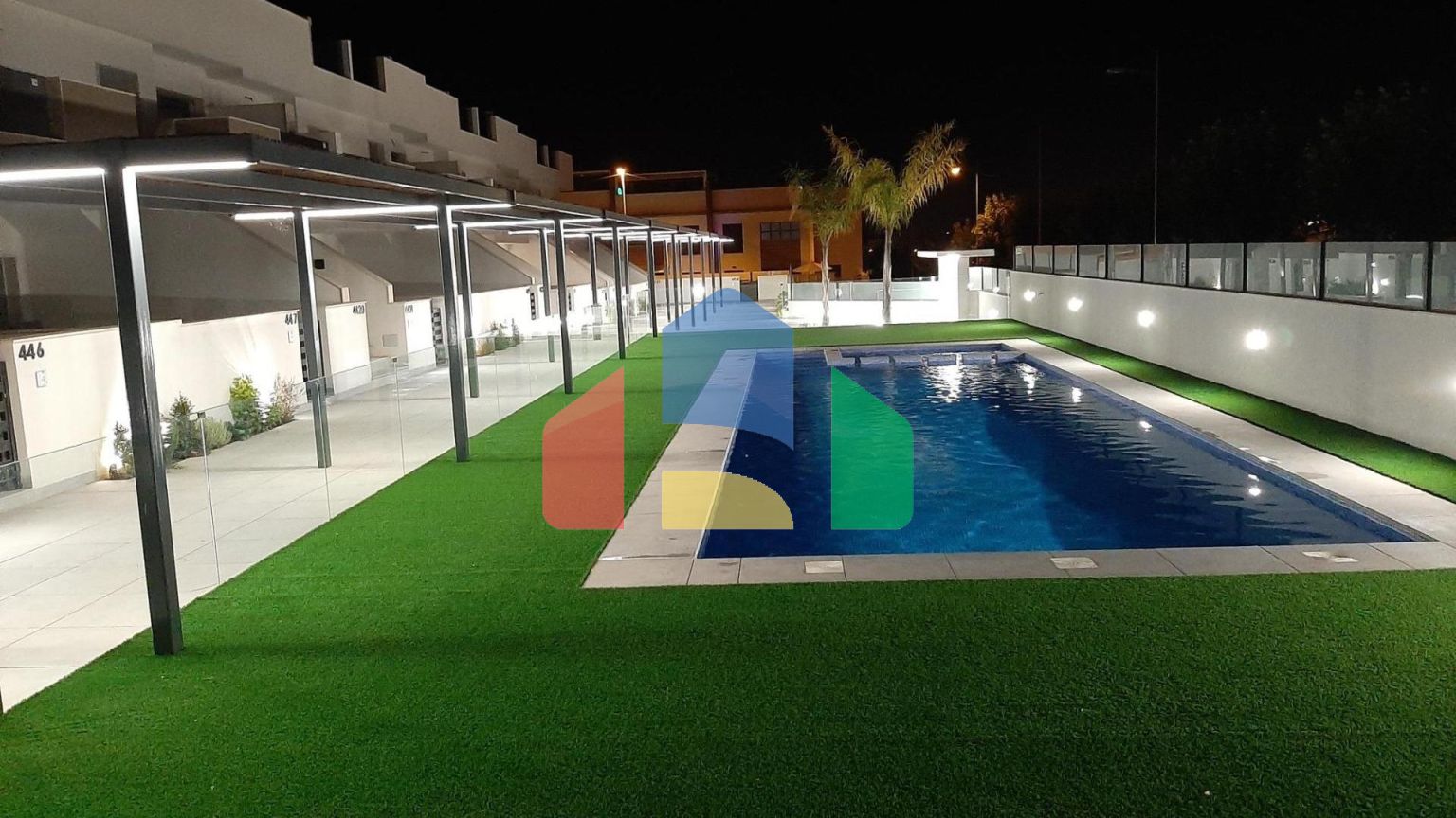 НОВЫЕ СОВРЕМЕННЫЕ БУНГАЛО В ПИЛАР-ДЕ-ЛА-ОРАДАДА