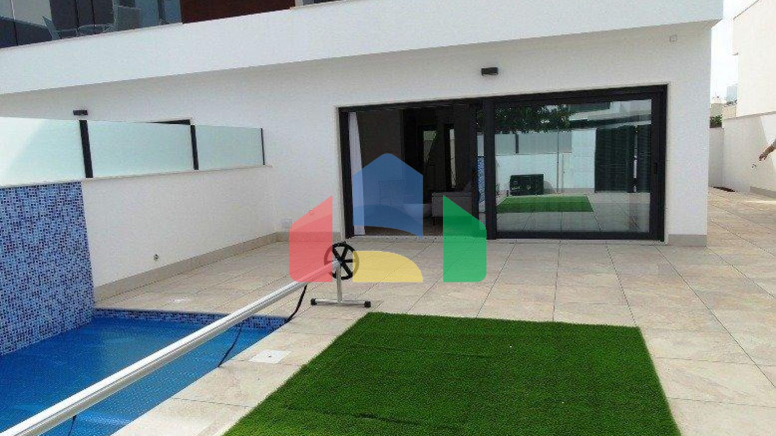 НОВОЕ СТРОИТЕЛЬСТВО 4 ВИЛЛ В ПИЛАР-ДЕ-ЛА-ОРАДАДА