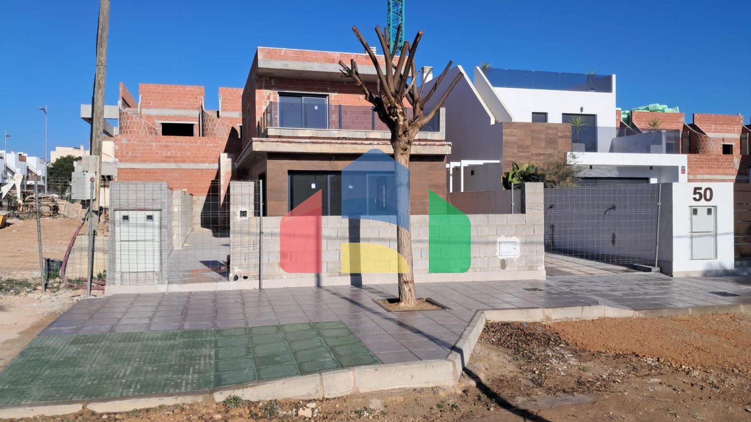 ВИЛЛА НОВОЙ ПОСТРОЙКИ В ПИЛАР-ДЕ-ЛА-ОРАДАДА