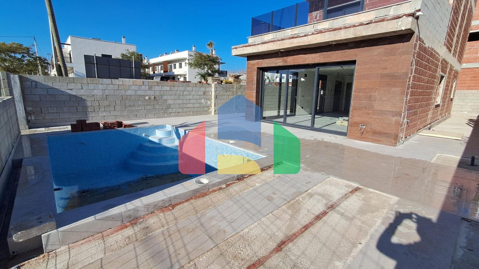 ВИЛЛА НОВОЙ ПОСТРОЙКИ В ПИЛАР-ДЕ-ЛА-ОРАДАДА