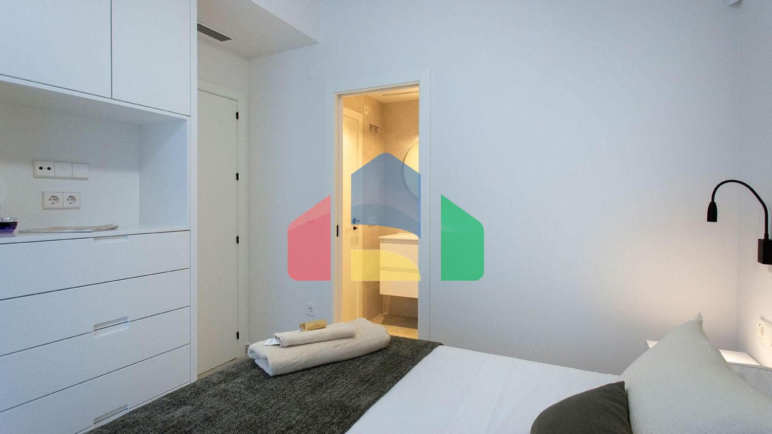 ТАУНХАУСЫ В ТОРРЕ-ДЕ-ЛА-ОРАДАДА