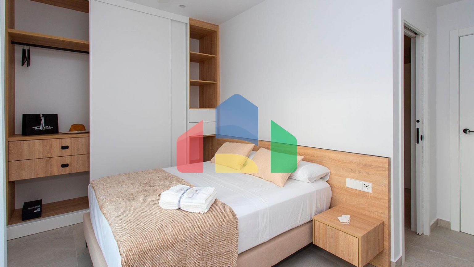 ТАУНХАУСЫ В ТОРРЕ-ДЕ-ЛА-ОРАДАДА