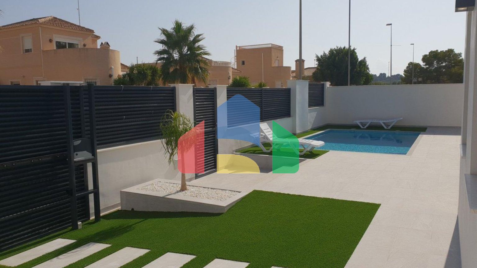 НОВЫЕ ВИЛЛЫ В ПИНАР-ДЕ-КАМПОВЕРДЕ