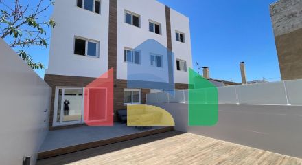 Three-storey residential complex in Pilar de la Horadada