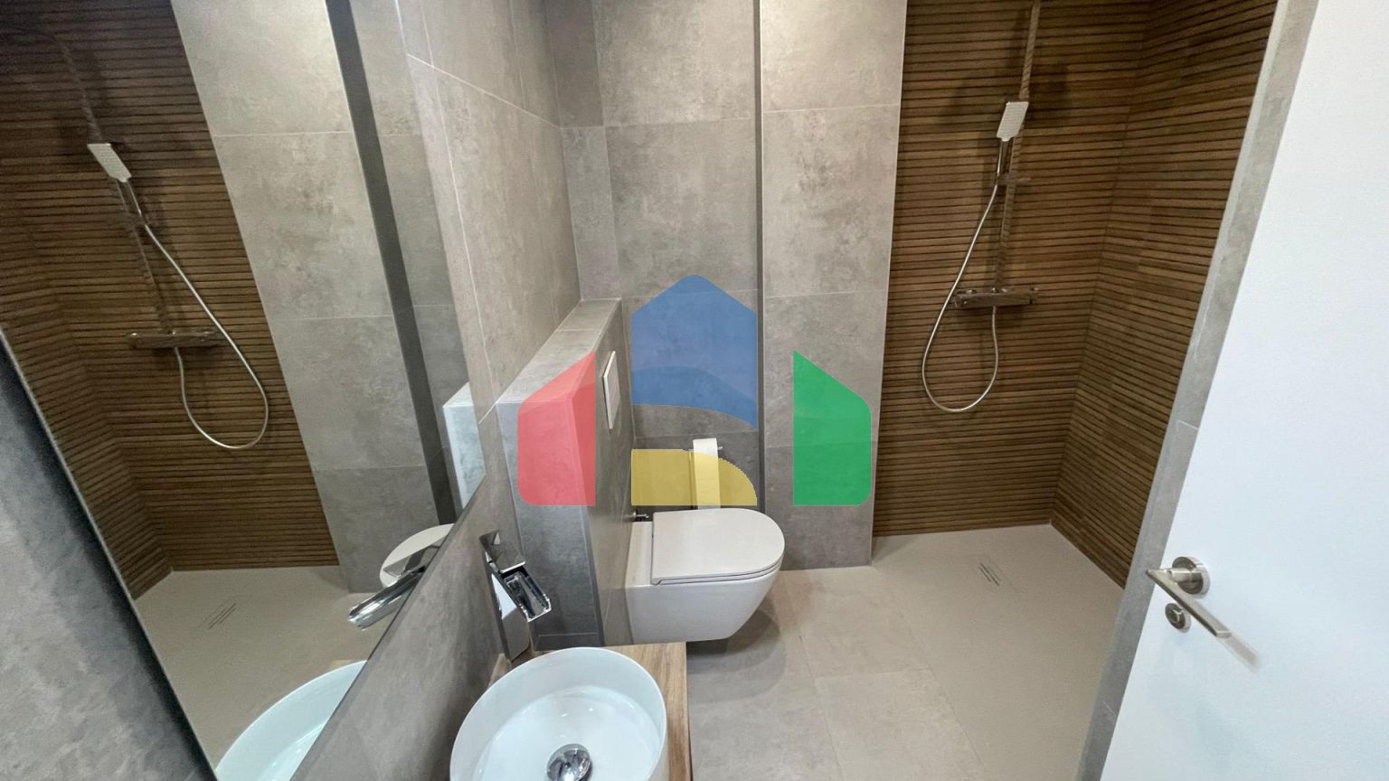 Трёхэтажный жилой комплекс в Пилар де ла Орадада