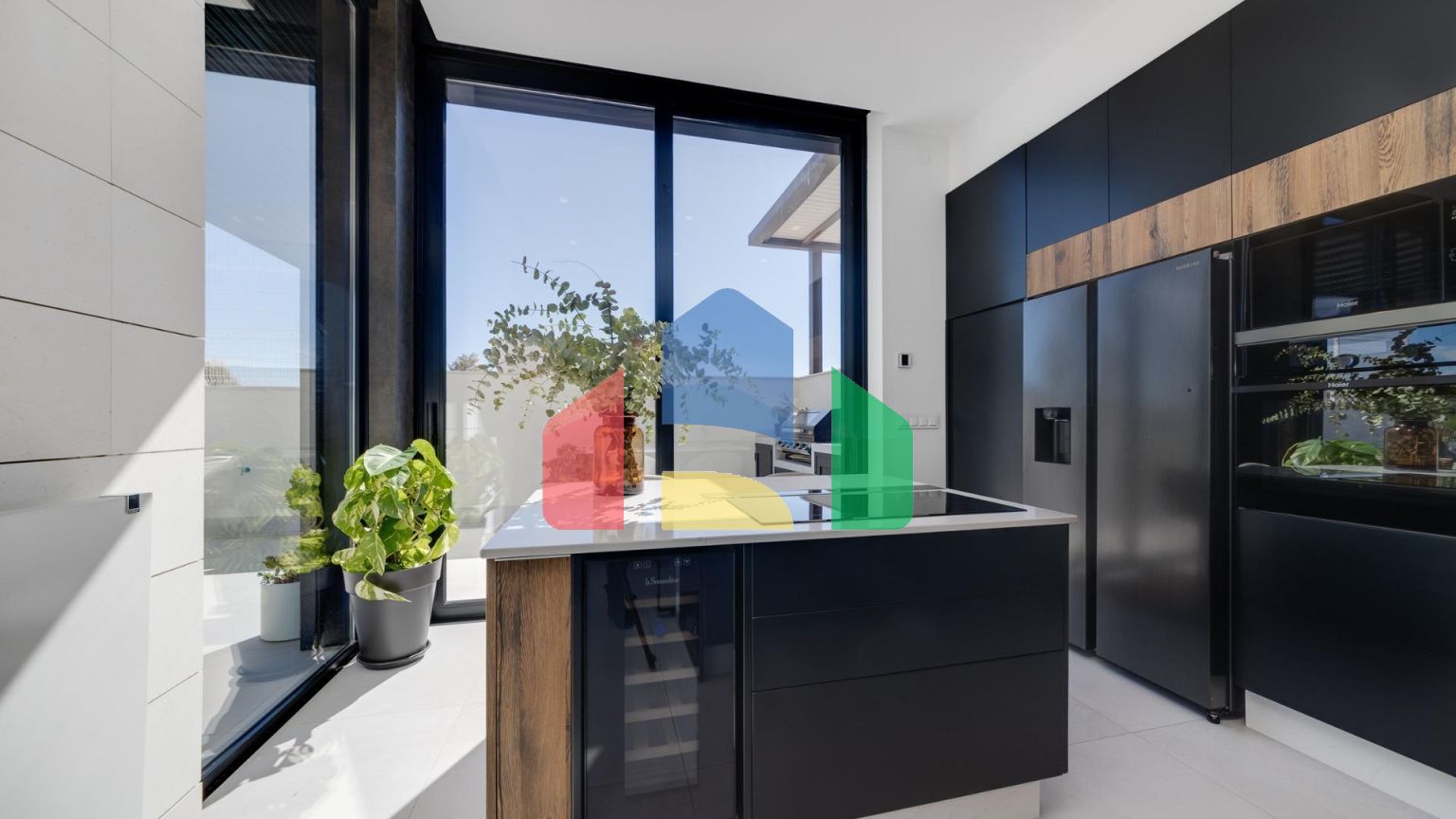 НОВЫЕ ВИЛЛЫ В ПИЛАР-ДЕ-ЛА-ОРАДАДА НА ПОЛЕ ДЛЯ ГОЛЬФА