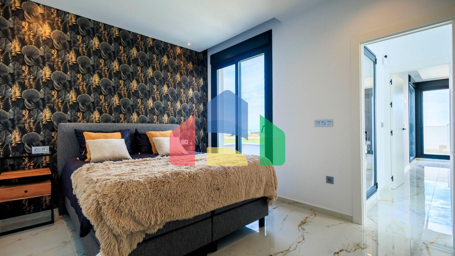 НОВЫЕ ВИЛЛЫ В ПИЛАР-ДЕ-ЛА-ОРАДАДА НА ПОЛЕ ДЛЯ ГОЛЬФА